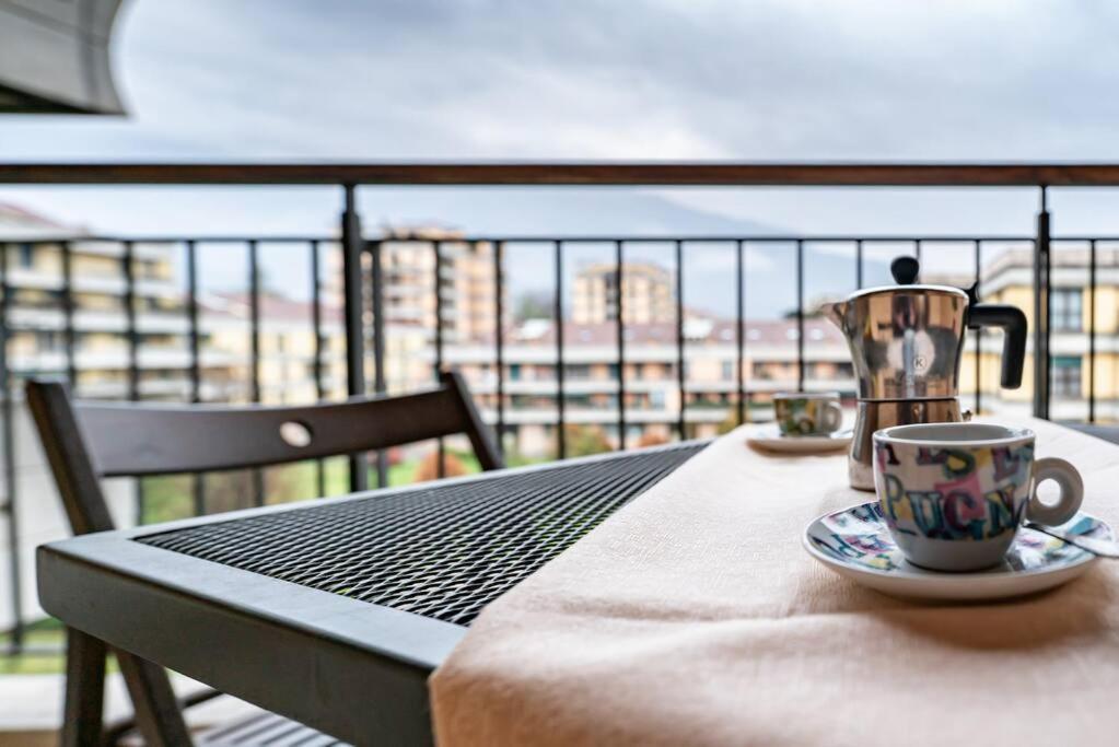 Broletto Park Apartment - Affitti Brevi Italia Lecco Bagian luar foto