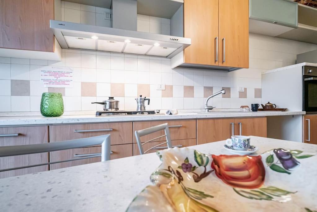 Broletto Park Apartment - Affitti Brevi Italia Lecco Bagian luar foto
